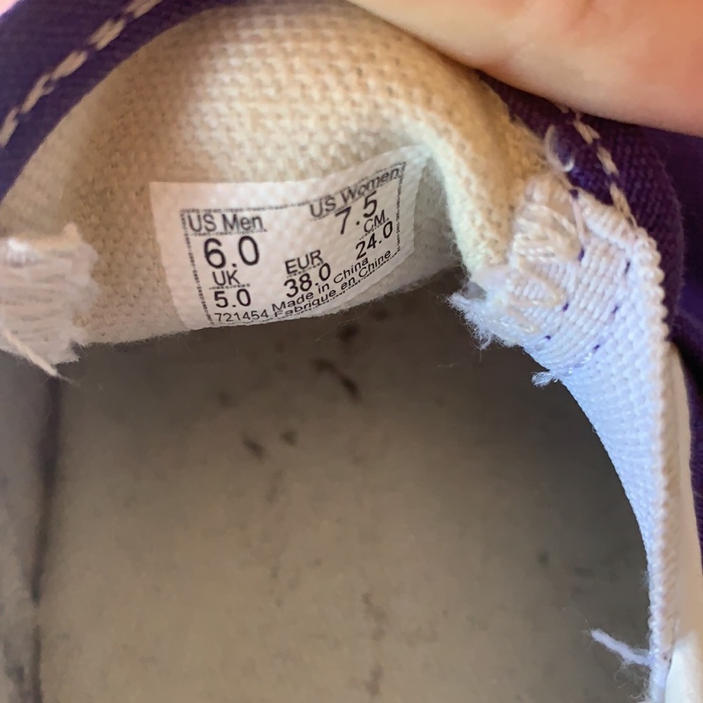Custom Vans - Picture 8 of 8